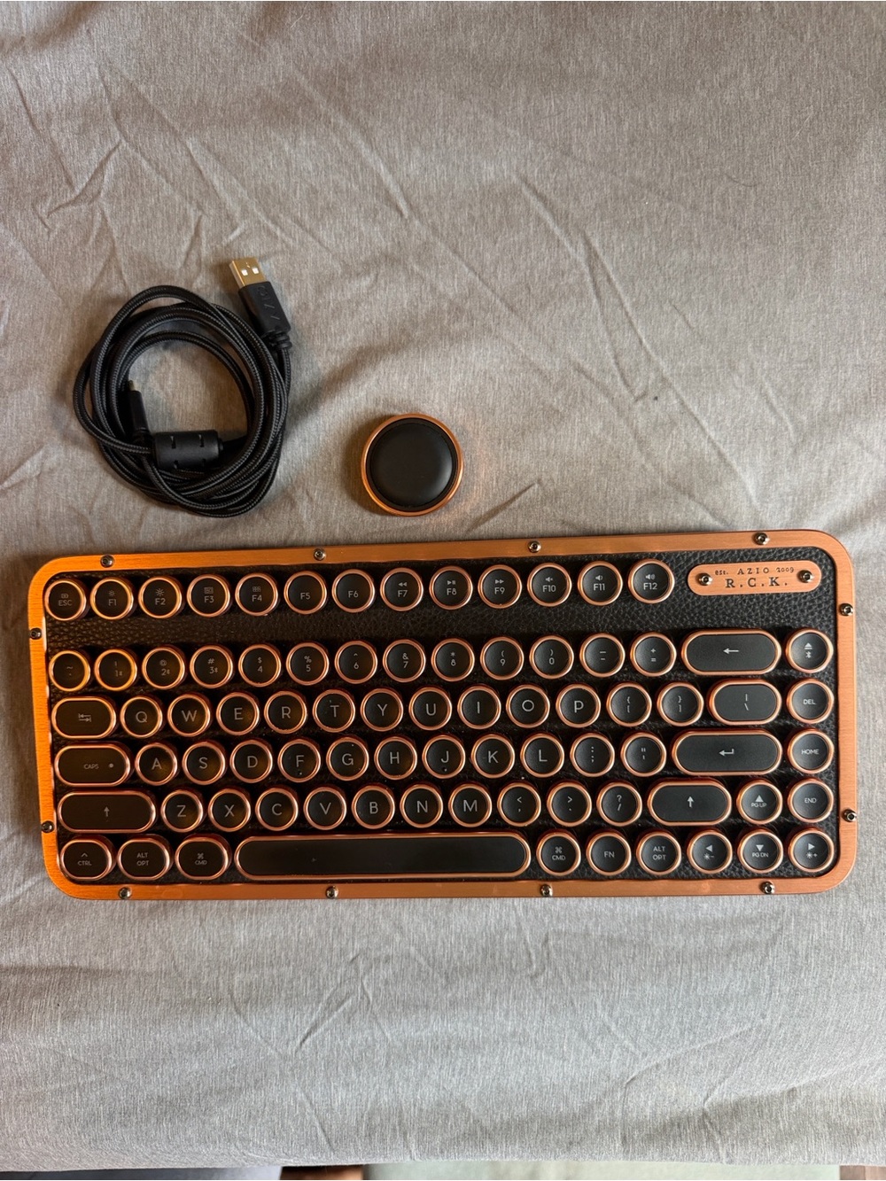 Retro Mechanical USB Keyboard in Metallic Orange